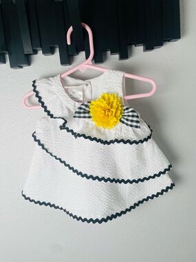 Bonnie Baby White  Tiered Baby Dress with Black Trim and Yellow Flower Size 6/9M